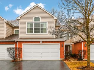 798 Old Checker Ct, Buffalo Grove, IL 60089