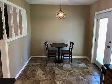 Cozy 3 Bedroom 2 Bath Home in Southwood Valley — Photo 3