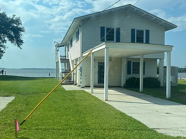 390 Morse Rd, Swansboro, NC 28584