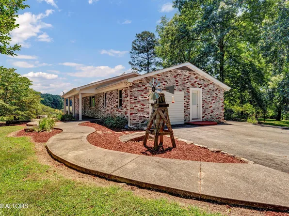 280 Holloway Rd, Sharps Chapel, TN 37866