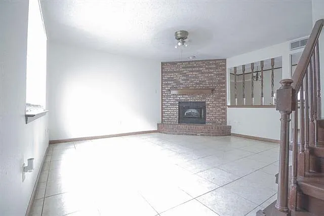 2463 Idaho Ave — Photo 3