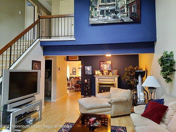 5th image of 629 Branch Dr
