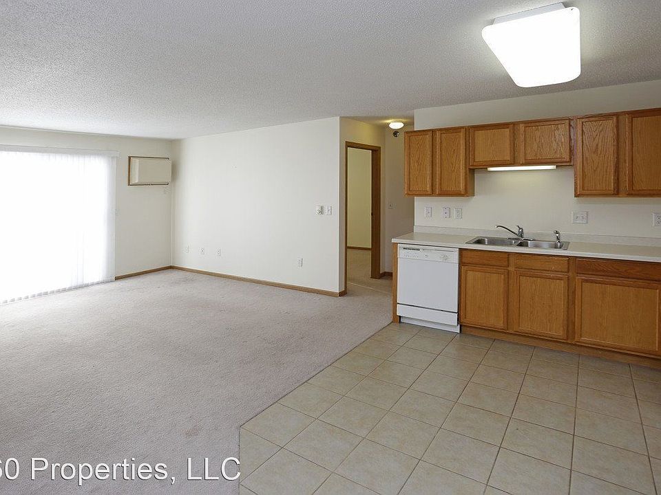 1st image of 4261 33rd Ave S #7675161