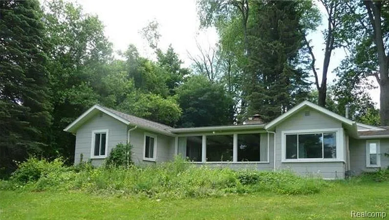 3879 Covert Rd photo 1
