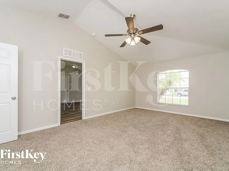 331 Columbo St — Photo 10