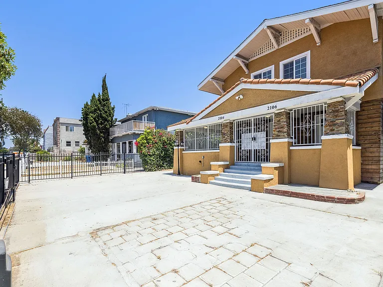 2106 Crenshaw Blvd — Photo 5