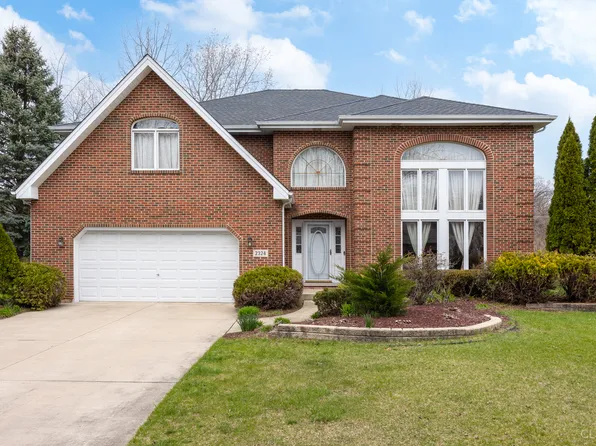 2324 Dunmore Dr, Darien, IL 60561