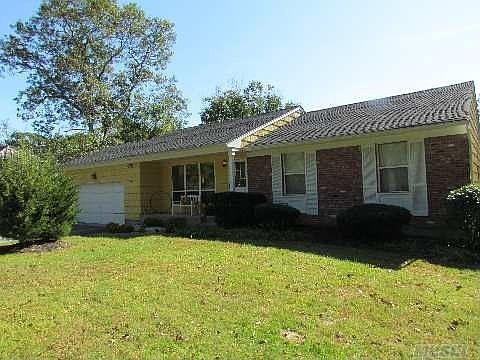 1st image of 27 Maple Wood Ln