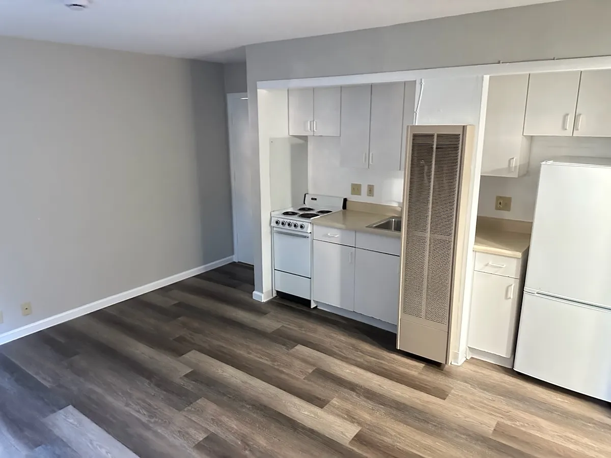 Building Photo - 8 Laurel Ave #1