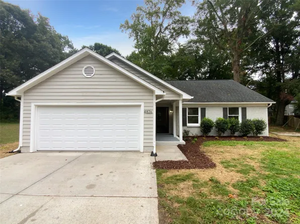 4826 Carnbrook Pl, Charlotte, NC 28212