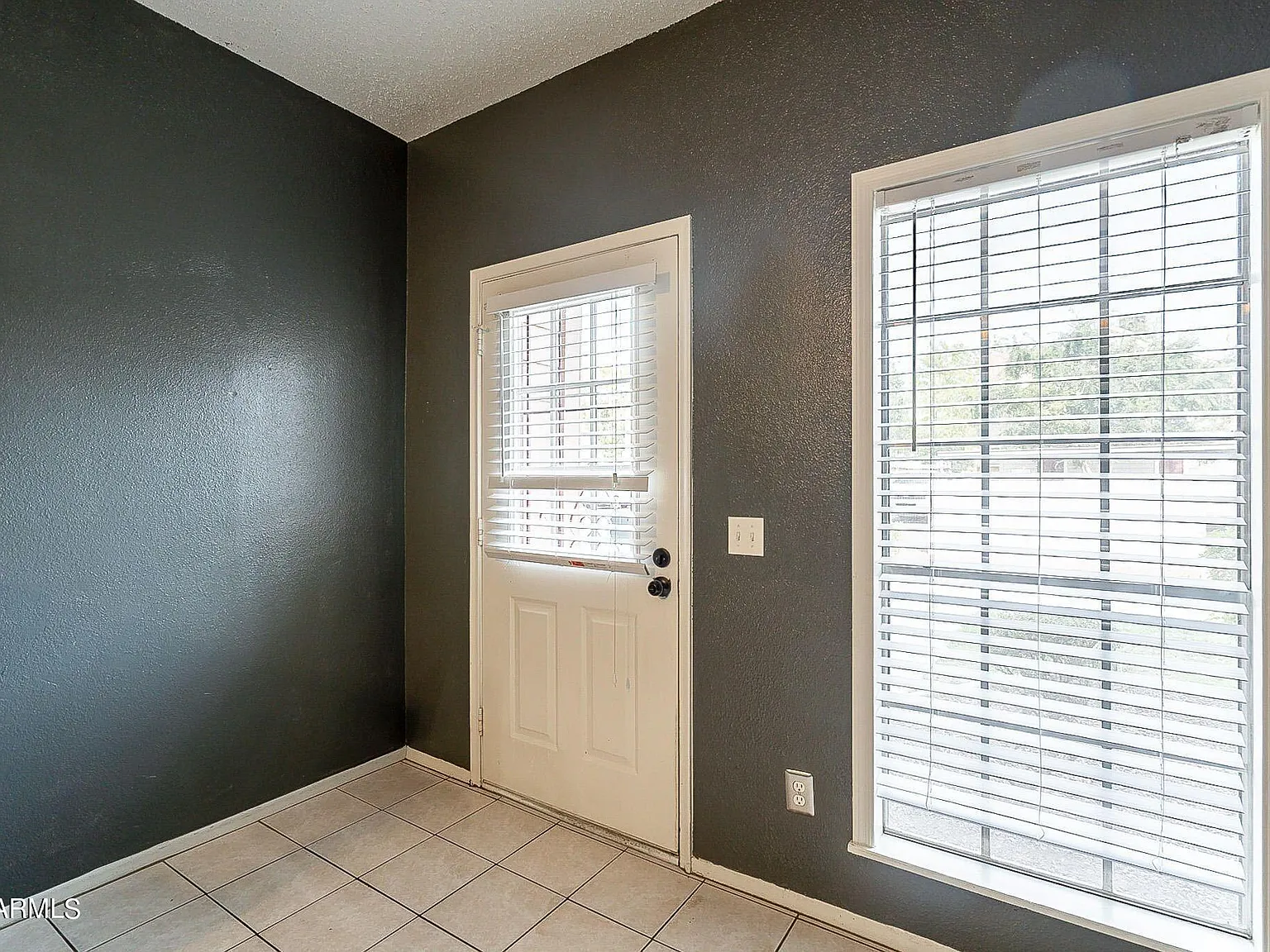 2 bed, 1.5 bath, 840 sqft, $1,500 — Photo 4