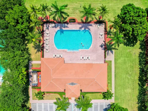 11161 Laurel Walk Road, Wellington, FL 33449