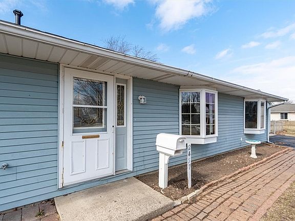 3rd image of 2457 S Marquette Ct