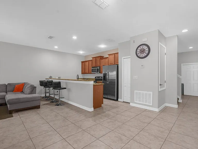 2935 Buccaneer Palm Rd — Photo 9