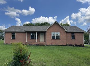 90 Long Creek Rd, Lafayette, TN 37083