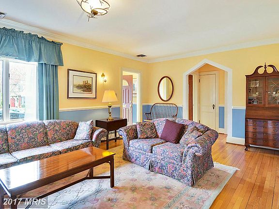4th image of 1414 N Vernon St