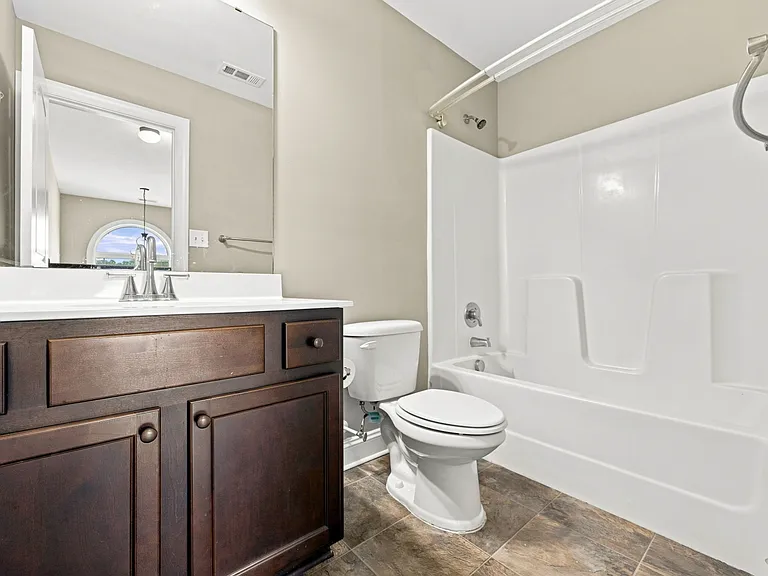 208 Misty Cove Ct — Photo 31