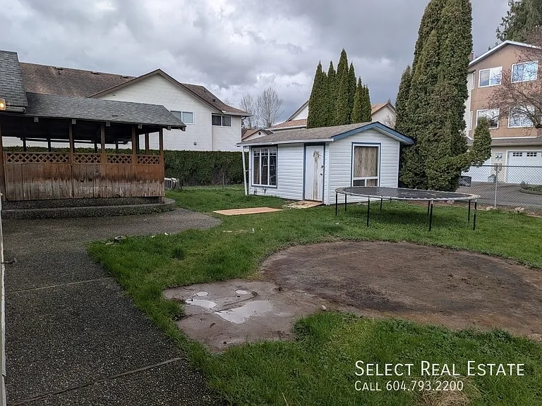 46365 Cessna Dr — Photo 25
