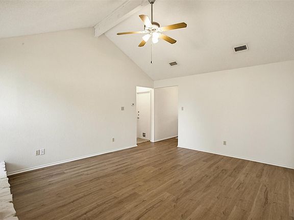 5th image of 16312 Edgemere Dr