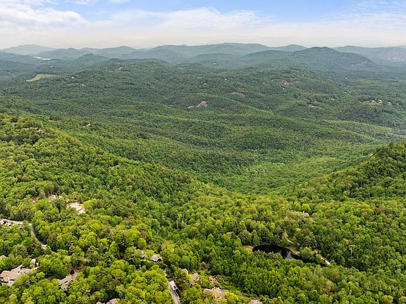 3rd image of 592 Whiteside Mountain Road