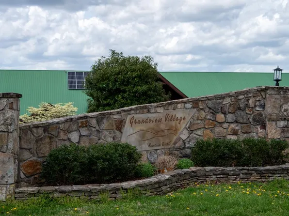 31 High Meadow Dr, Spencer, TN 38585