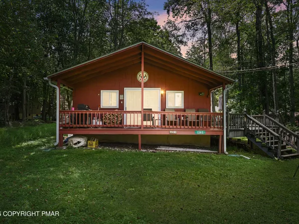 1340 Arrowhead Dr, Pocono Lake, PA 18347
