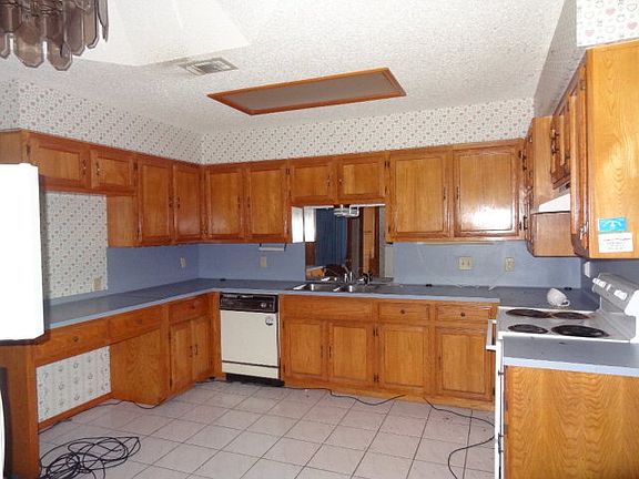 3rd image of 1603 Kiwi Ct