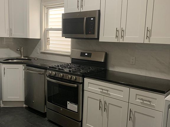 3rd image of 190 Fairview Ave #2F
