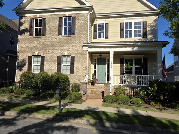 1905 Green Oaks Pkwy, Holly Springs, NC 27540