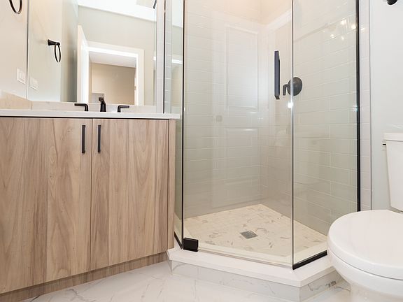 4th image of 2535 1/2 N Campbell Ave #3
