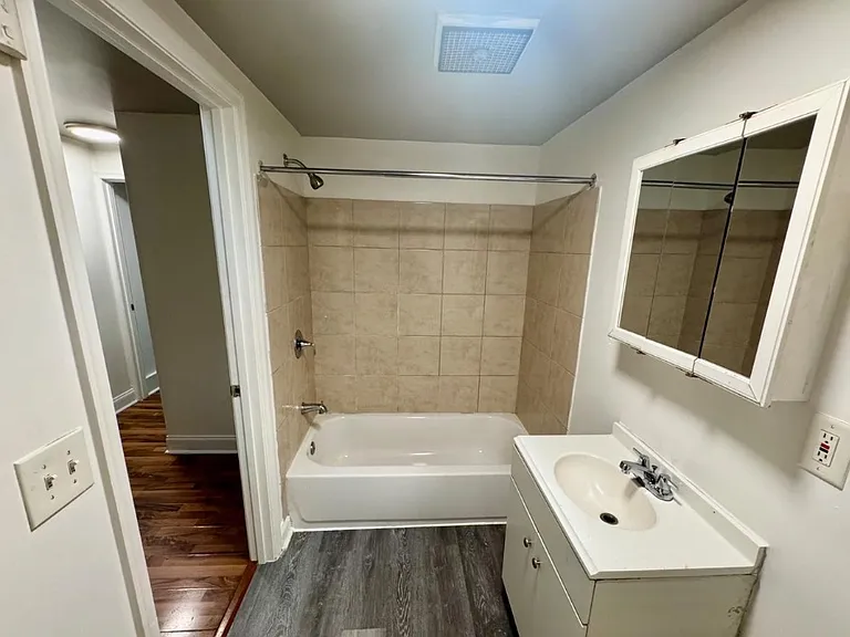 2863 W Lanvale St — Photo 4