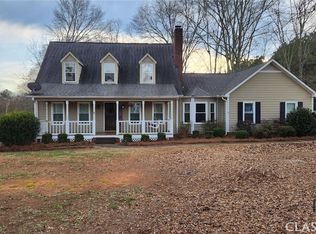 100 Dickens Ln, Bishop, GA 30621
