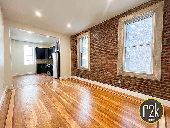 2nd image of 28-19 Astoria Blvd #10