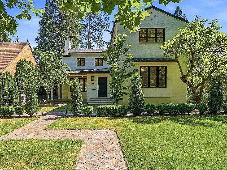 1st image of 907 W 20th Ave