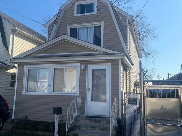 22234 95th Ave, Queens Village, NY 11429