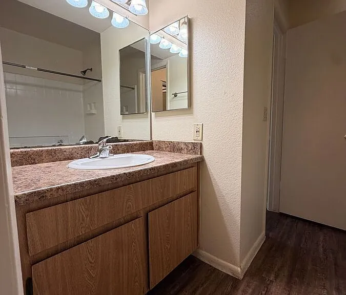 Parkside Apartments — Photo 113