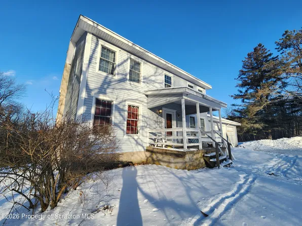 648 Dundaff St, Greenfield Township, PA 18407