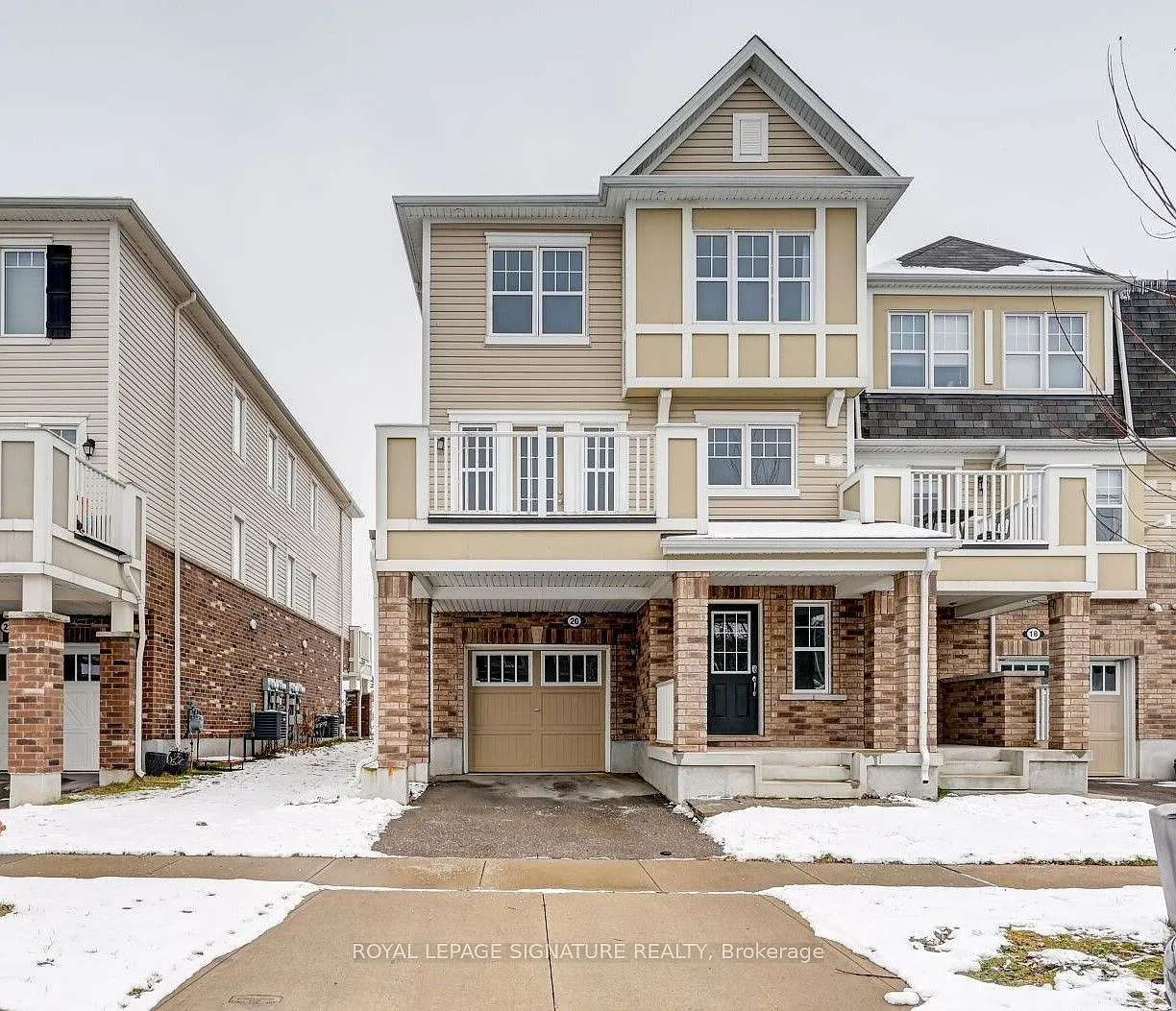 3 bed, $2,700 — Photo 1