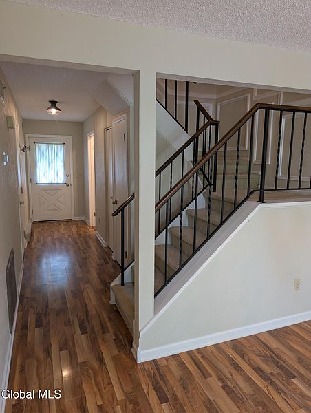 3rd image of 20 Lexington Drive