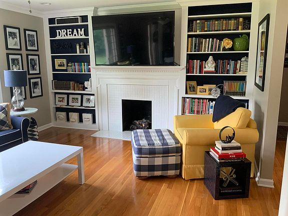 5th image of 3423 Briarcliff Cir