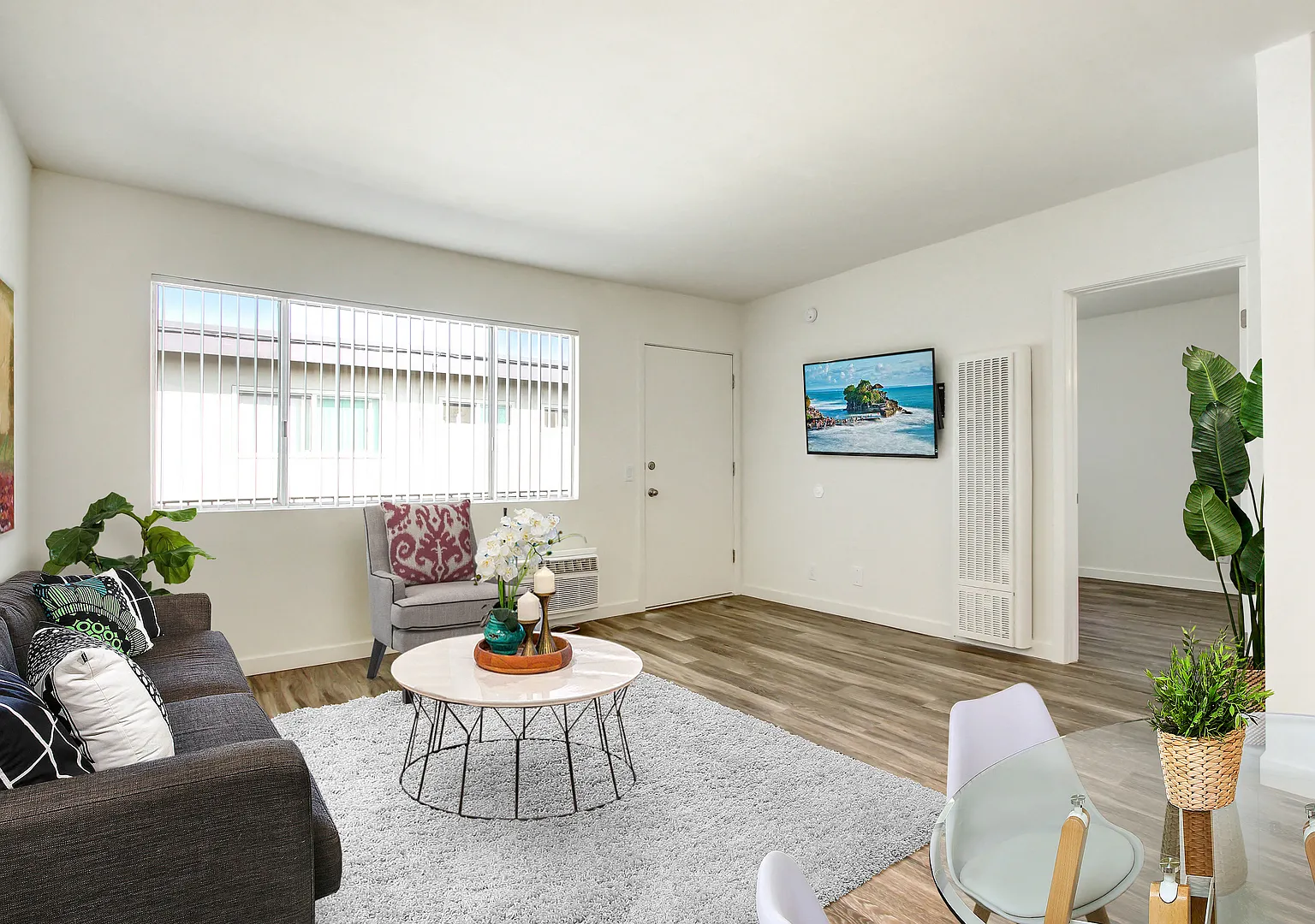 De Soto Valley Apartments — Photo 4