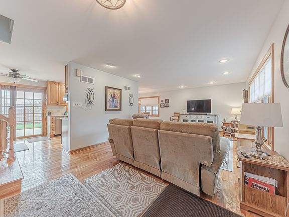 3rd image of 8301 Michelle Ln