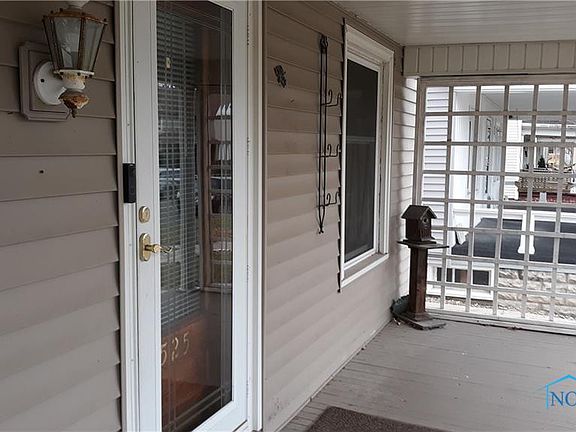 4th image of 525 W Center St