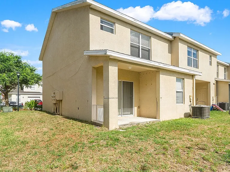 9816 Carlsdale Dr — Photo 15