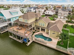 1522 Windsong Way, Tiki Island, TX 77554