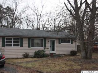 17 Colleton St, Lakewood, NJ 08701