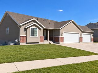 374 W Ruger Dr, Saratoga Springs, UT 84045