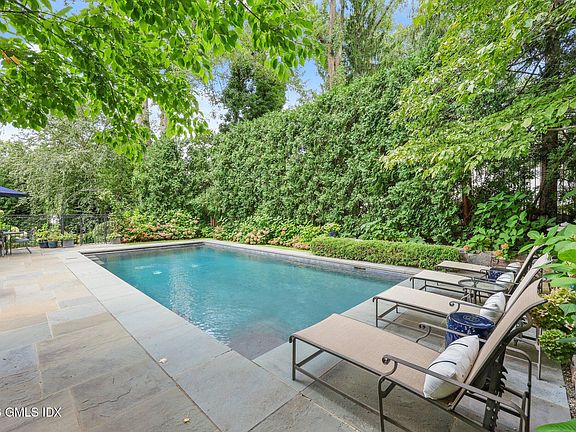 2nd image of 47 Owenoke Way