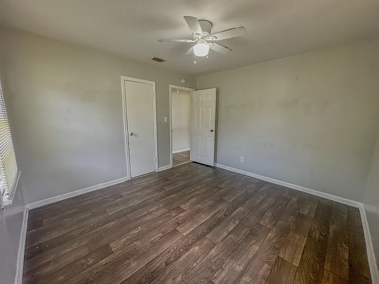 800 Stillwater Dr — Photo 6