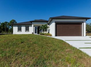 1203 Oak Ave, Lehigh Acres, FL 33972